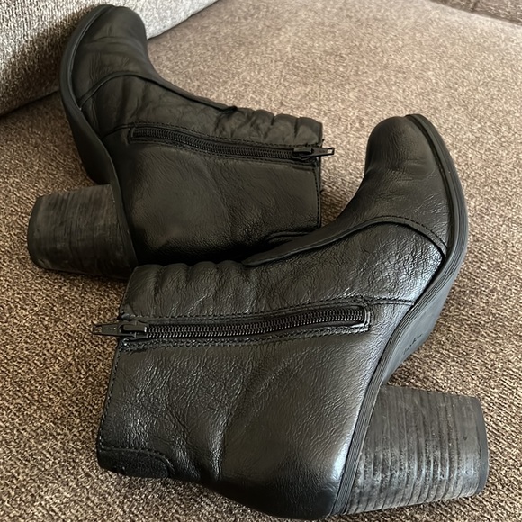 Clarks Black Palma Trina Leather Ankle Boot Bootie 9.5 - Picture 12 of 15